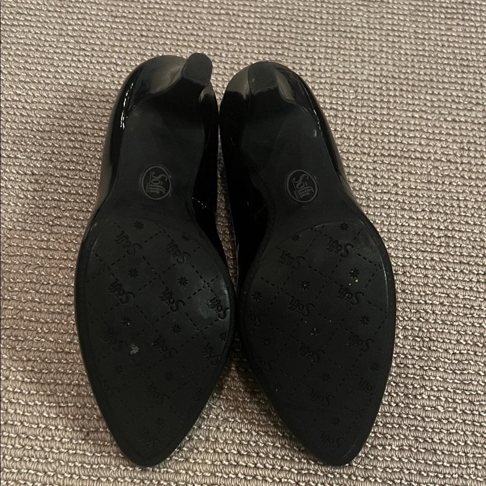 Sofft Women's Black Almond Toe Patent Leather Heels - Picture 5 of 6